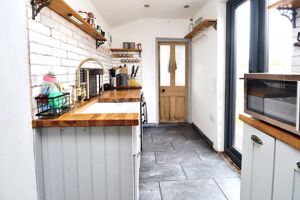 CHAPEL ROAD- click for photo gallery